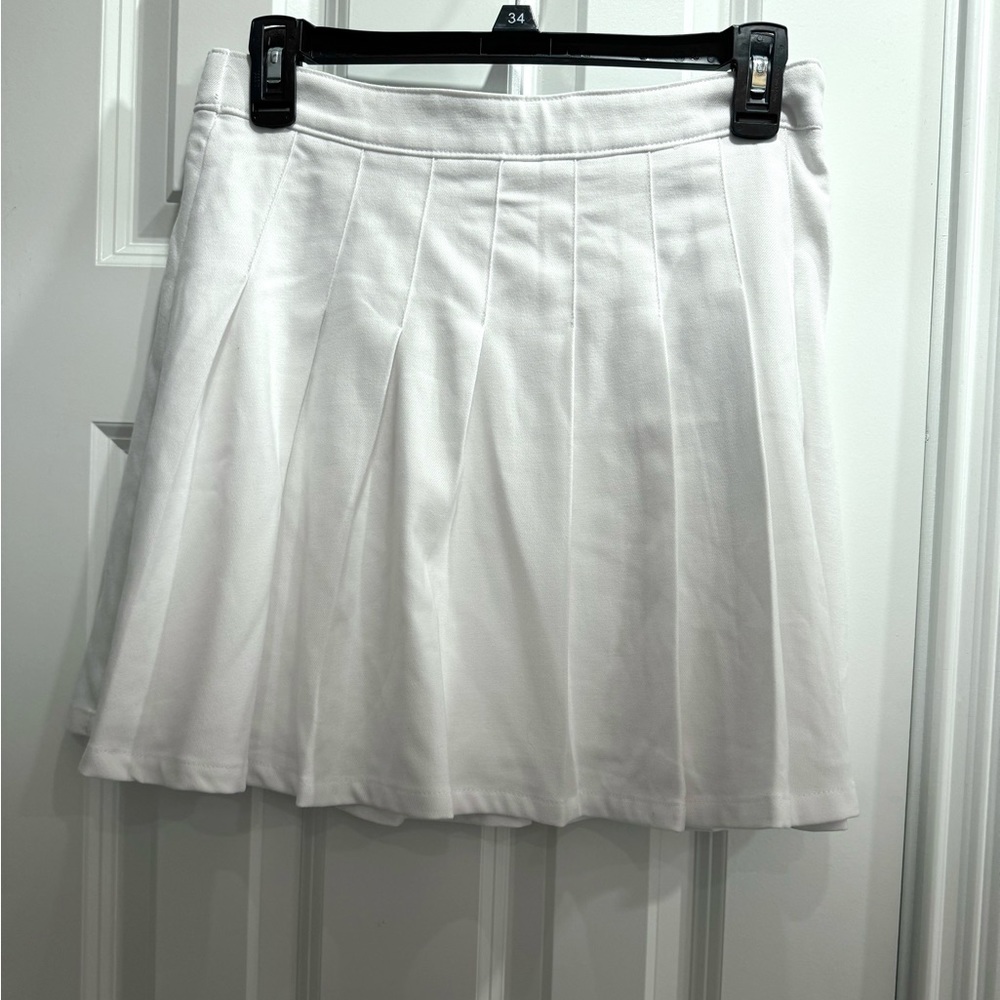 Hollister White Pleated Skirt